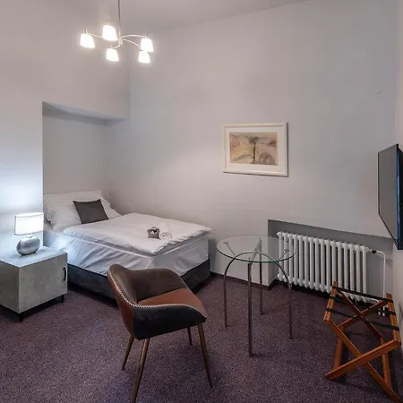 Zamecka 17 Hotel