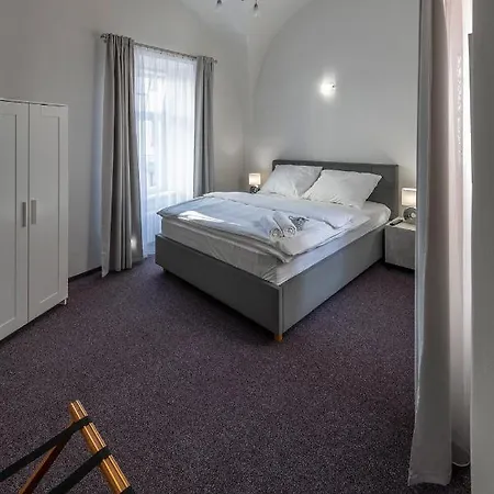 Hotel Zamecka 17
