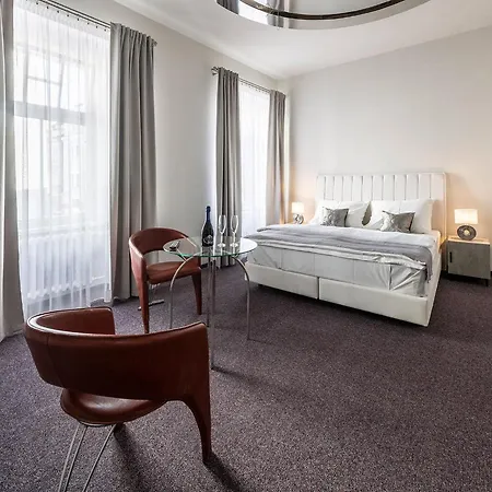 Zamecka 17 Hotel Pardubice