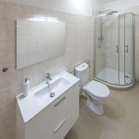 Hotel Zamecka 17 *