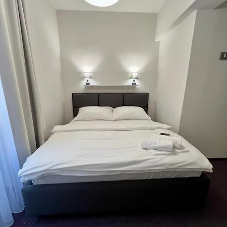 Zamecka 17 Hotel *
