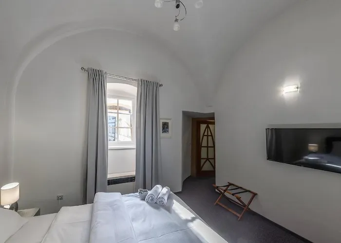 Zamecka 17 Otel Pardubice